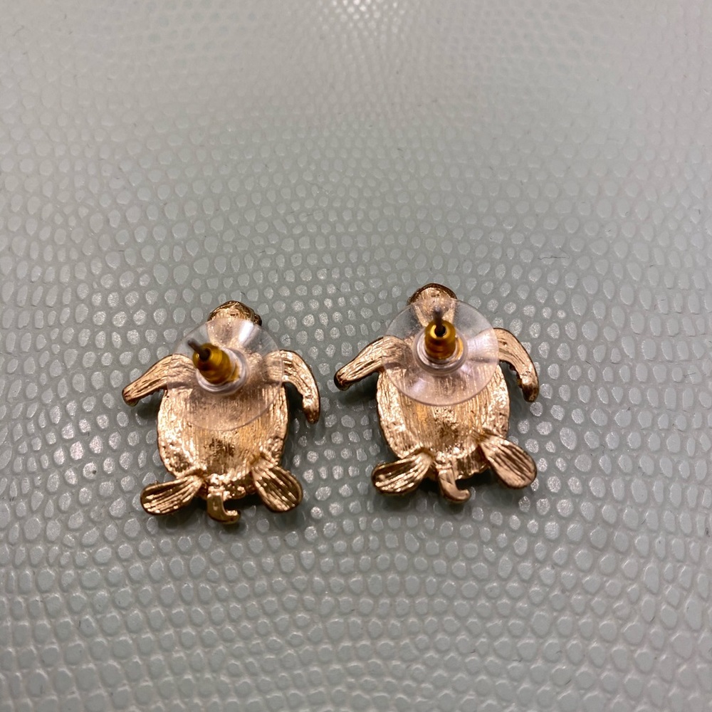 Turtle earrings - Picture 3 of 3